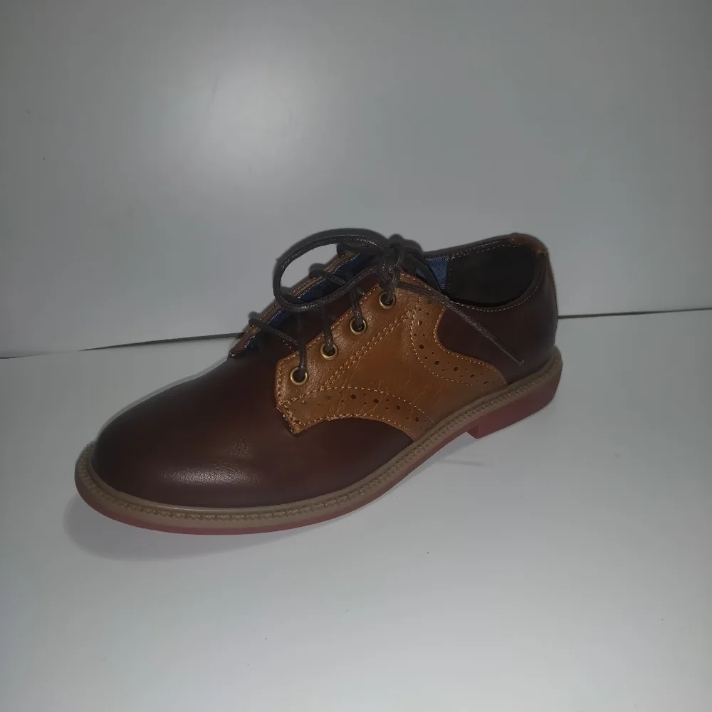 KENNETH COLE PRODUCTION NAME BRODY LACE size 2Y